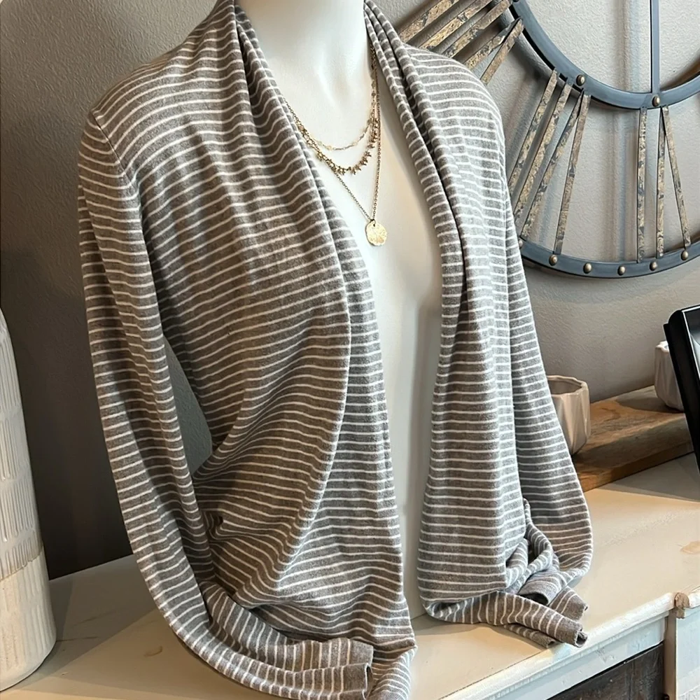 JOE FRESH Cotton Blend Grey & White Striped Cardigan Sweater Size Medium